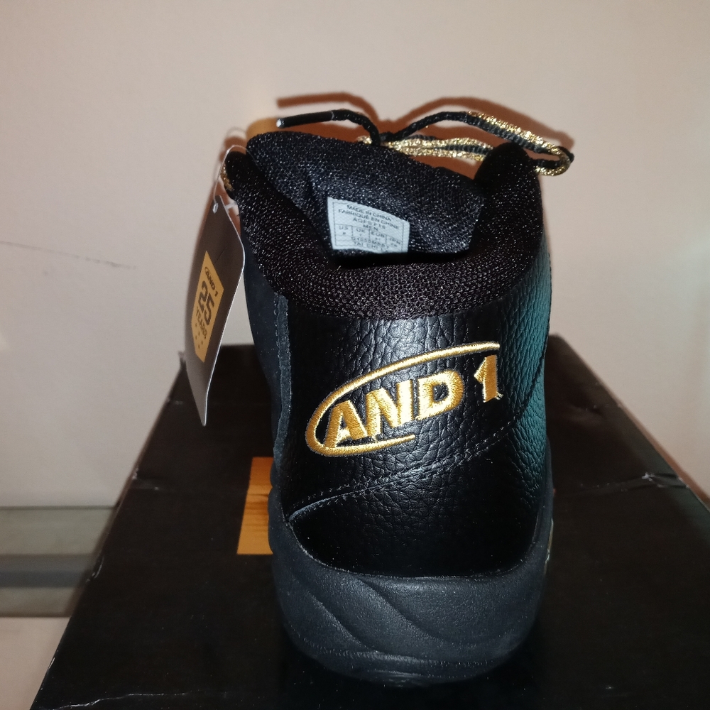 Designer Sneakers - Picture 2 of 6